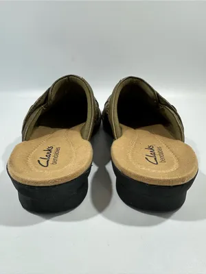 Clarks Bendables Olive Green Crinkle Leather Buckle Mules 8.5N Narrow thumbnail 8