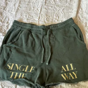 Selena Gomez Olive Green Cozy Single Soon Collection Single All The Way thumbnail 2