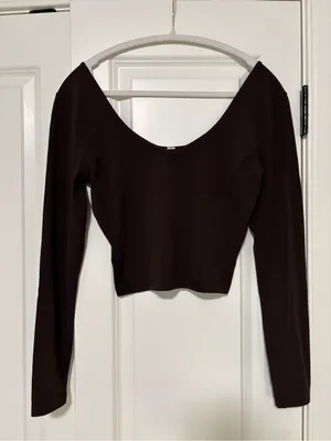 lululemon athletica Long Sleeve V-Neck Top in Dark Brown thumbnail 5
