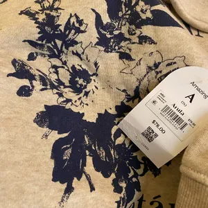 Arula Barcelona Floral Crop Sweatshirt NWT 1X thumbnail 5