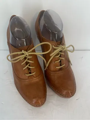 FRYE Anna Oxford Heel Booties size 10 lace up thumbnail 1