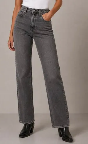 Abercrombie ultra high rise straight jean size 2 black wash thumbnail 1