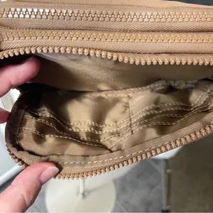 NWT 3-in-1 Crossbody, Belt & Wristlet‎ Bag thumbnail 5