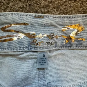Seven 7 Jeans Women's 6 Blue Light Wash NWT Weekend Slim Fit Jean thumbnail 3