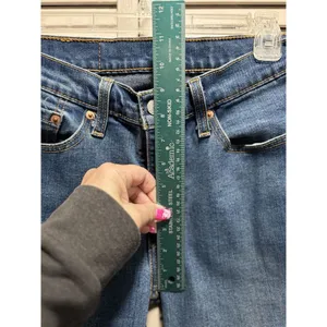 Levi 514 Women‎ Jeans Med Wash Mid Rise Slim Straight Size 30x32 Logo Pockets thumbnail 2
