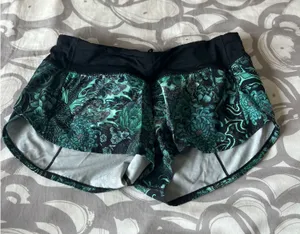 Lululemon Speed Up Shorts 2.5" Inseam thumbnail 1