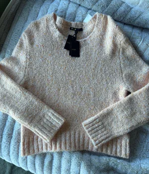 Sweater thumbnail 1