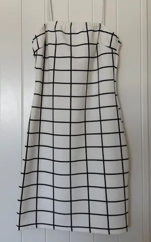 🤍 Y2K SHEIN Black & White Grid Print Spaghetti Strap Mini Dress | Monochrome Windowpane Bodycon Tube Dress | Coquette Minimalist XS thumbnail 1