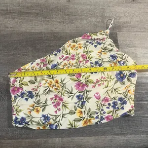 EN SAISON Anthropologie Valeria One Shoulder Crop Top thumbnail 7