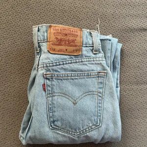 VINTAGE 90s Levis 512 Slim Tapered Jean 7L thumbnail 2
