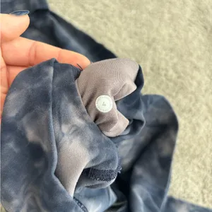 Lululemon Athletica Blue and Cream Tie-Dye Leggings thumbnail 4
