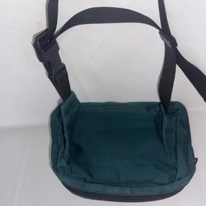 Vtg Eagle Creek Travel Gear Small Crossbody Fanny‎ Pack Messenger Bag Hiking thumbnail 4