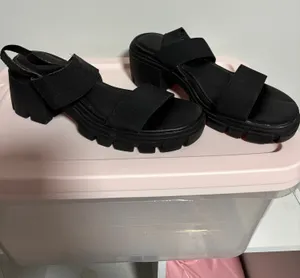Chunky black platform sandal thumbnail 1