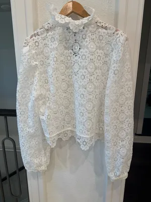 Lioness Overtime Blouse Porcelain White Lace Top NWT Size M thumbnail 4