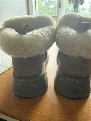 UGG boots thumbnail 4