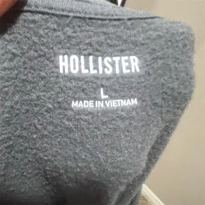 Hollister Sweatshirt Womens Size L Gray Crew Neck Pullover Logo Graphic thumbnail 5