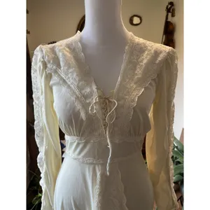 1970s Cream Prairie Dess Style Wedding Dress thumbnail 2