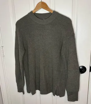 Lululemon Heathered Nomad Green Merino Wool Blend Ribbed Crewneck Sweater Sz 4 thumbnail 2