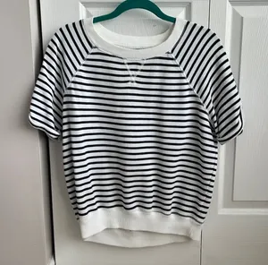 Aerie women’s shirt thumbnail 1