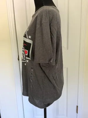 Nintendo Gray "Classically Trained" Graphic T-Shirt Size L thumbnail 4