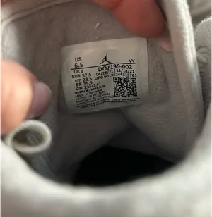 Air Jordan 1 mid SE ‘particle grey’  thumbnail 3
