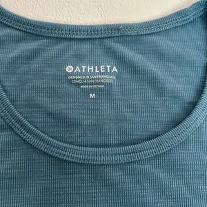 Athleta Blue Performance Tee Size M Lightweight Activewear Top thumbnail 3