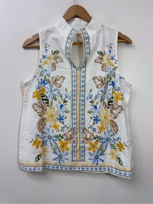 Crown & Ivy Women's Sleeveless Swing Split Neck Printed Top size M thumbnail 3