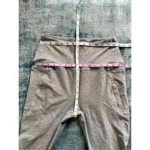 Beyond Yoga X Peloton Light Heathered Gray Purple Cropped High Rise Leggings M thumbnail 5
