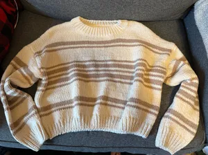 Cropped Sweater Tan Size M thumbnail 1