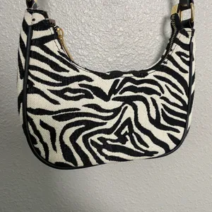 Y2K Zebra Print Crossbody Shoulder Bag 2000s McBling Bratzcore Animal Print Boho thumbnail 3