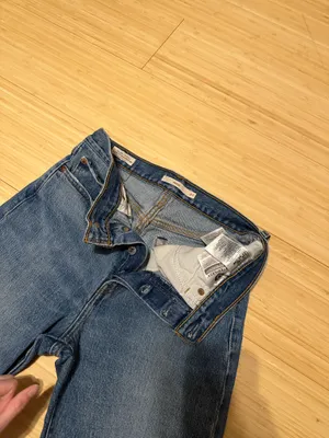 Wedgie fit jeans thumbnail 2