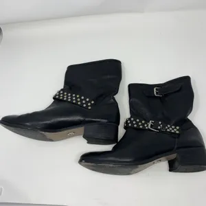 Carmim Women's Biker Moto Boots Black Leather Studded Buckle Strap Ankle Boots thumbnail 7