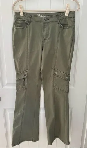 No Boundaries Olive Green Cargo Pants thumbnail 1