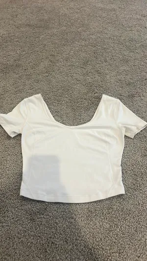 Lululemon Short Sleeve Crop Top thumbnail 3