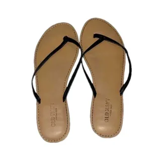 Flawed Old Navy thong sandals black tan pair size 8.5‎ vacation flats thumbnail 6
