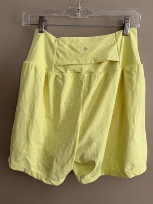 Halara XL yellow shorts Womens Yellow Athletic High-Waisted Skort XL Long Nylon thumbnail 2