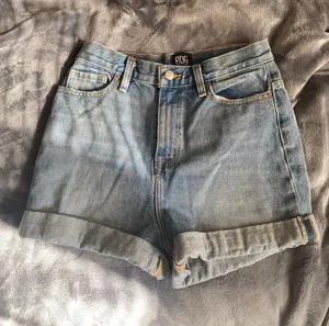 Urban Outfitters mom shorts thumbnail 1
