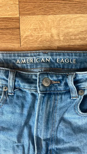 American Eagle Mom Jeans thumbnail 2
