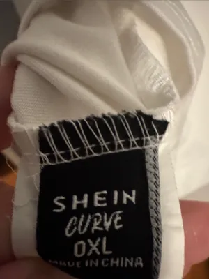 SHEIN White Scoop Neck Tank Top thumbnail 3