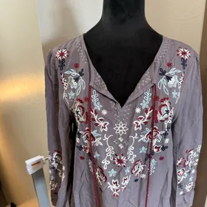 Cedar Rose Long Sleeve‎ Embroidered Floral Boho Dress Midi Grey V-Neck Flowy S thumbnail 2