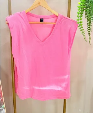 Size S NWOT PINK Muscle Tee with shoulder pads thumbnail 1
