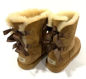 UGG Bailey Bow II Chestnut Boots Women Size 5 Brown Sheepskin Suede thumbnail 1