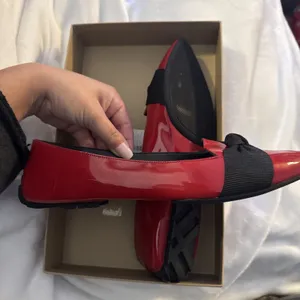 Burberry Red Patent Loafers Grosgrain Bow Flat Shoes SIZE 40- Box, Info &Dustbag thumbnail 4