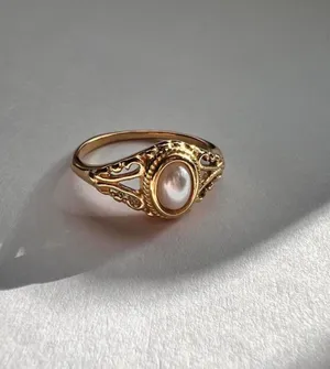 Vintage gold ring with oval Victorian pearl thumbnail 2