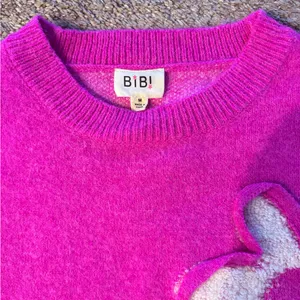 BiBi Vibrant Pink Knit Sweater With Flowers M thumbnail 4