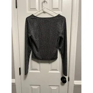Old Navy Black & Silver Sparkly Croptop. Medium. Great clubbing or New Years Top thumbnail 6