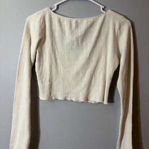 brandy melville cream long sleeve crop top thumbnail 3