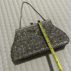 Women’s Beaded Bead Sequin Hand Bag Evening Purse Silver Tone - Needs TLC thumbnail 4