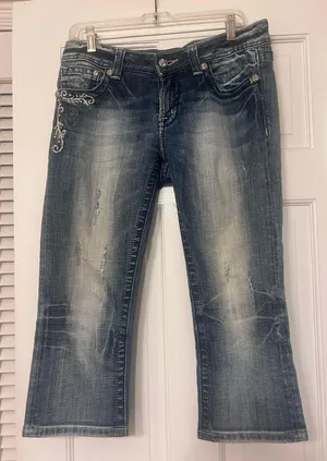 Miss Me Cropped Jeans 29 thumbnail 1
