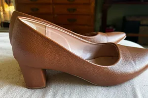 Versatile brown block heels  thumbnail 1